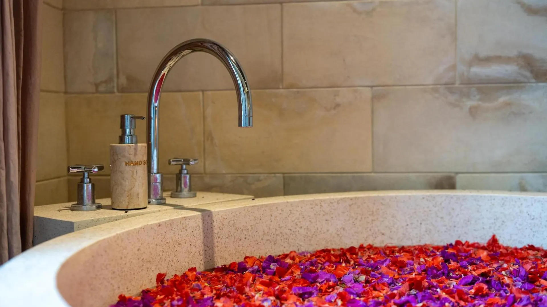 Happy Honeymoon Private Villa Ubud